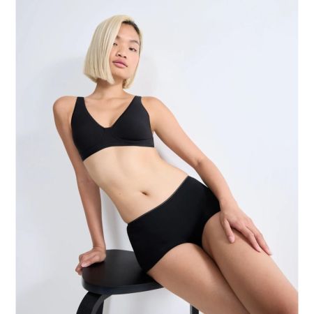 FEEL SENSATIONAL SHORT 02 0004 ZWART