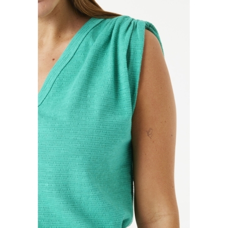  636-vivid green