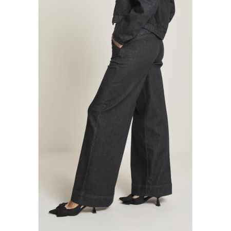 D189 Deep Black