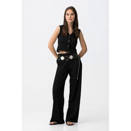  000 Black
