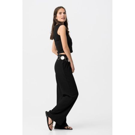  000 Black