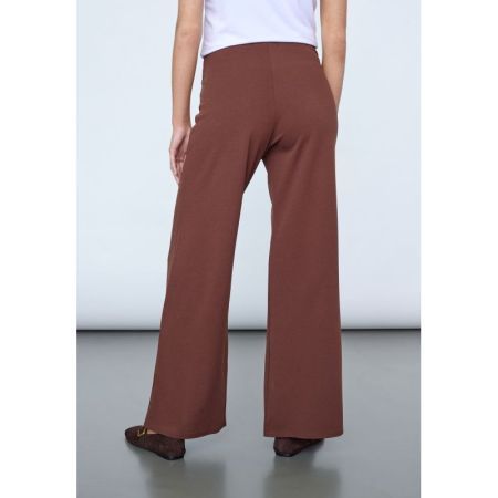  200 Brown