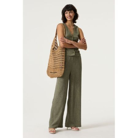  9945-olive bree