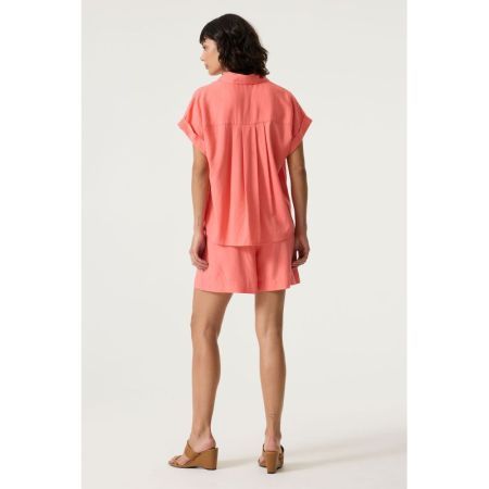 1005-coral crus