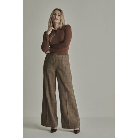 L32 205 Deep Brown