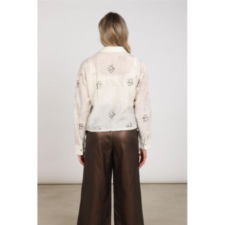 17 Off White