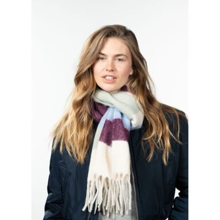  252 aubergine